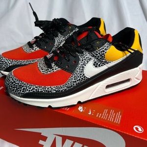 Size 7.5 Nike Air Max 90 SE Safari 2021.